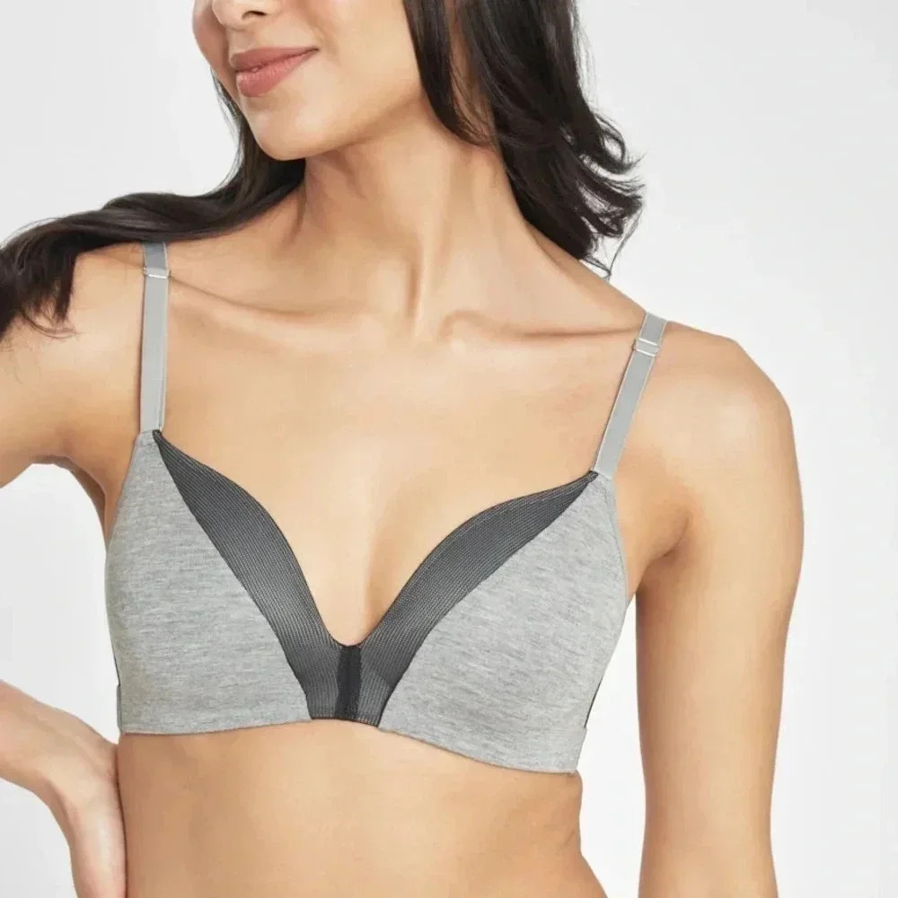 Lively All-Day Deep V No-Wire Bra Size 36DD